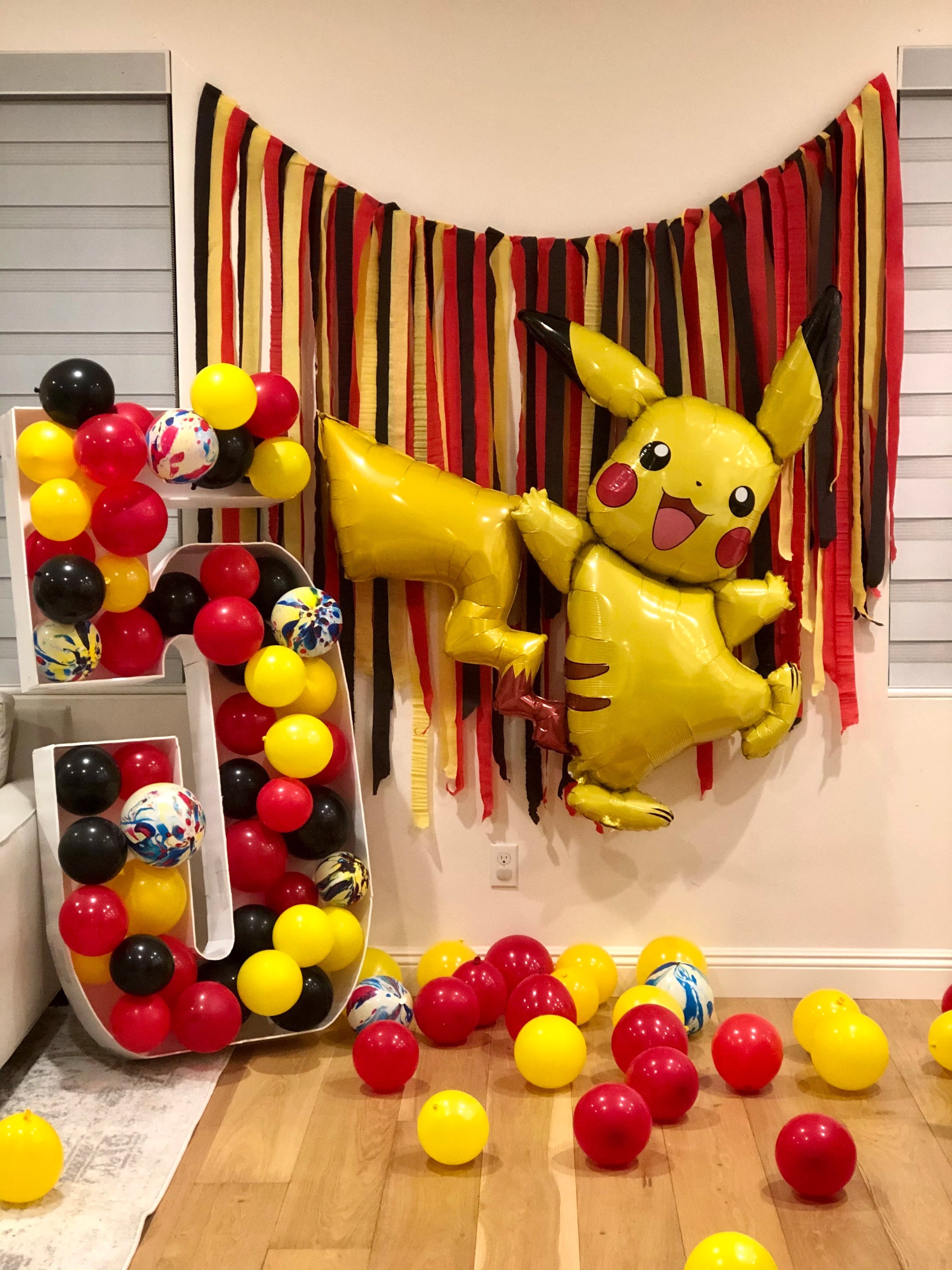 Large Pokémon themed Foil Balloons – 132cm