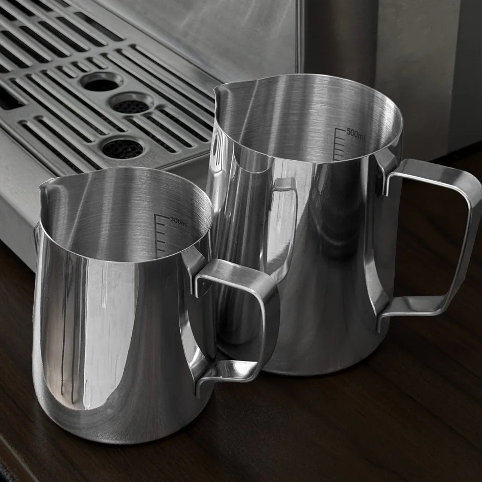 BaristaCraft™ Milk Frothing Pitcher Set – Stainless Steel Jugs with Scale & Latte Art Needle (350ml / 600ml) beunik