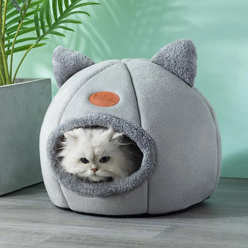 Winter Cat Pet Bed with Ears beunik