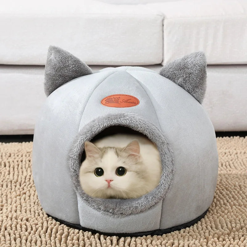 Winter Cat Pet Bed with Ears beunik