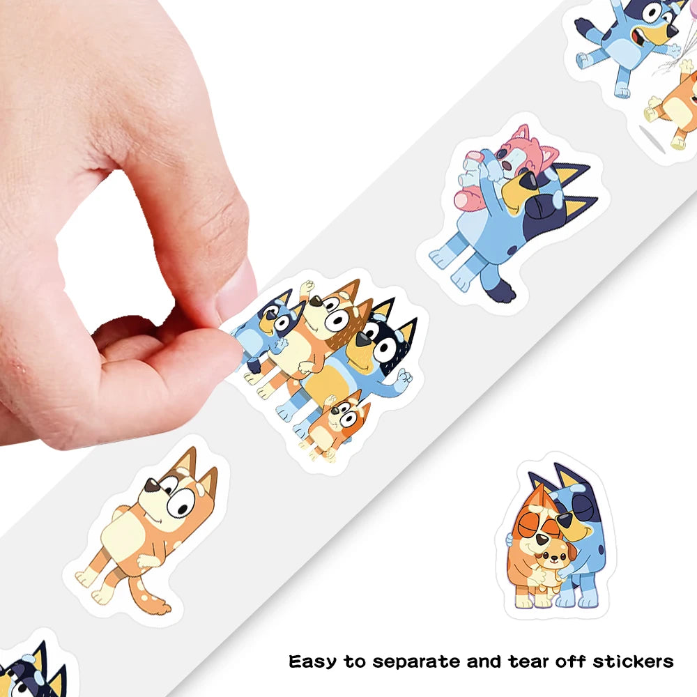 Bluey Family Cartoon Sticker Roll (500pcs) – PVC Sealing & Decoration Labels