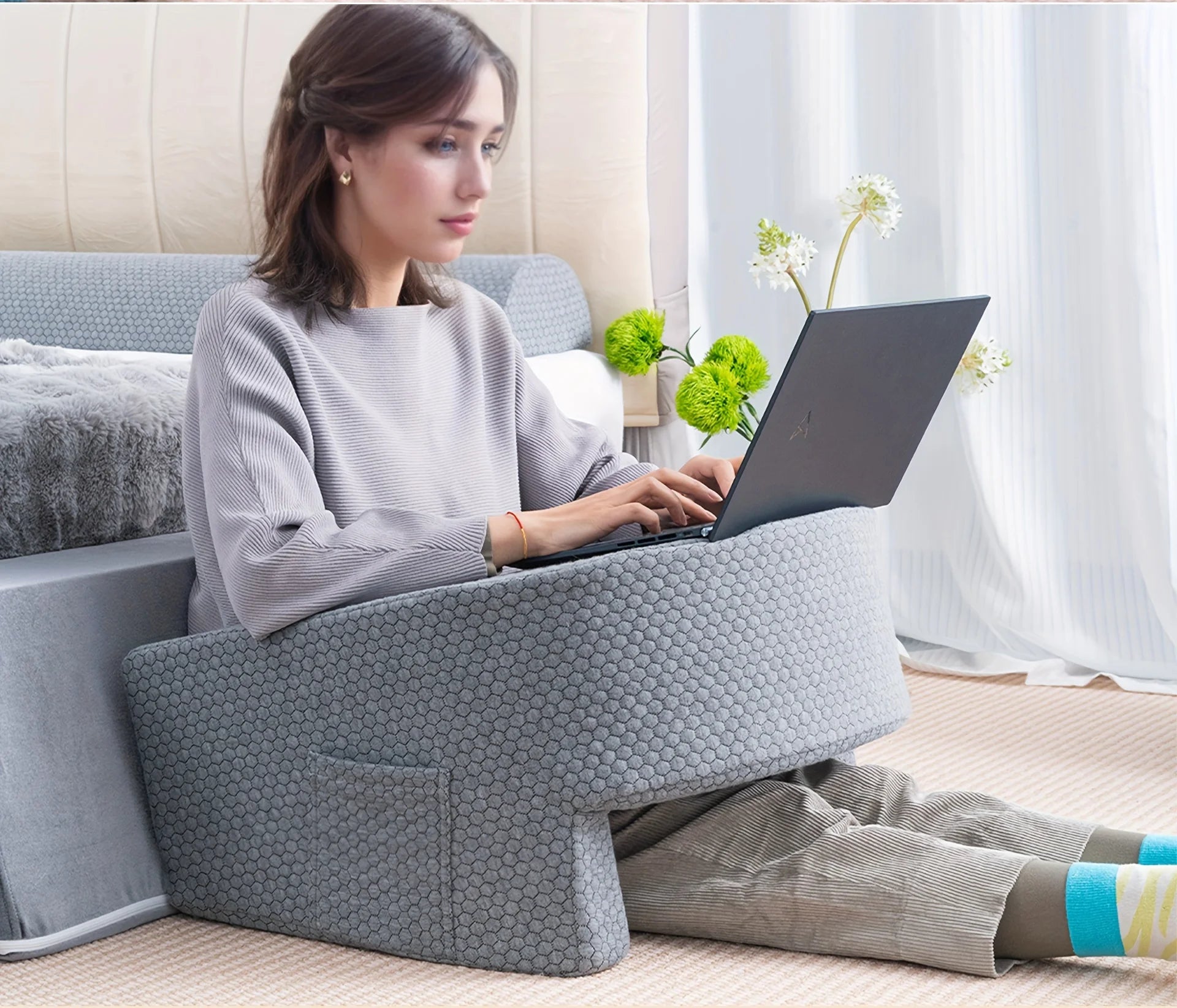 Soft Reading Pillow Arm Rest Lap Desk Pillow for Gaming and Working beunik